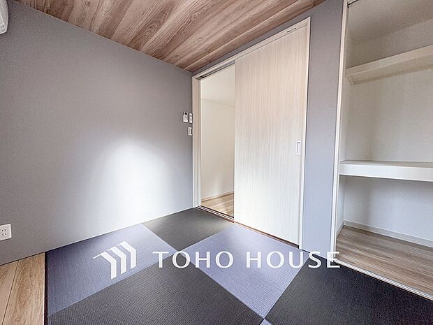 来客時や一息つきたいときなどに利用できる用途多様な空間です。