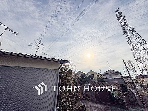 開放的で気持ちの良い眺望と青い空を満喫できます。