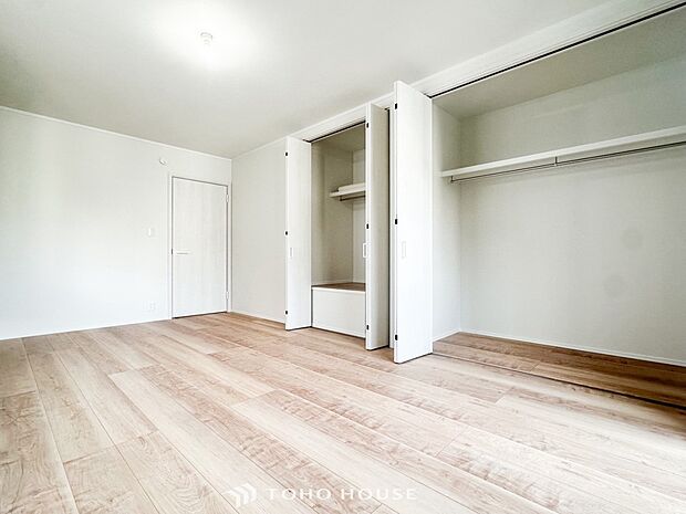 収納スペースもあり、生活しやすい居住スペースです。