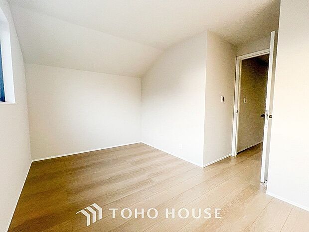 収納スペースもあり、生活しやすい居住スペースです。