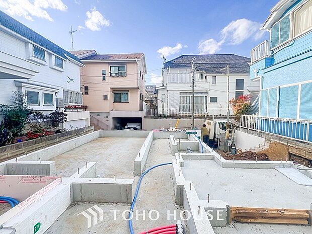 閑静な住宅街の陽当りに恵まれた土地で寛ぎに満ちた生活を。