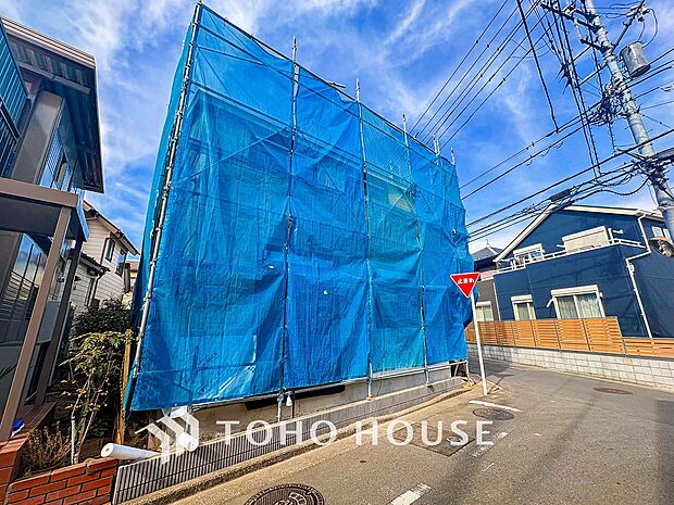 時間のゆとりと空間、爽やかな陽光がもたらす光と風を贅沢なまでに感じる暮らしが始まります。