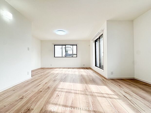 落ち着いた雰囲気に包まれた伸びやかな空間で、ゆったりと家族団らんの時間を過ごせます。