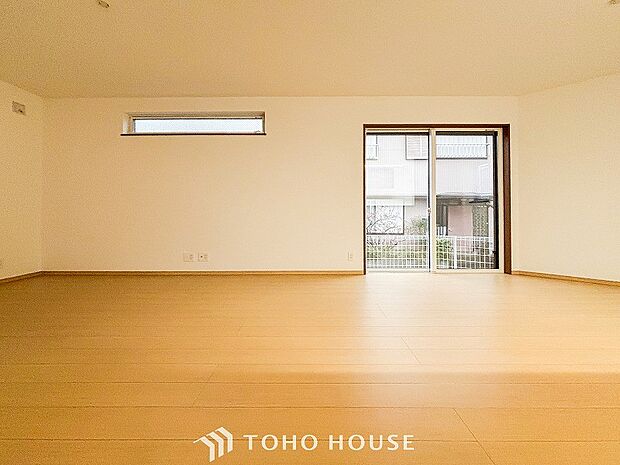 落ち着いた雰囲気に包まれた伸びやかな空間で、ゆったりと家族団らんの時間を過ごせます。