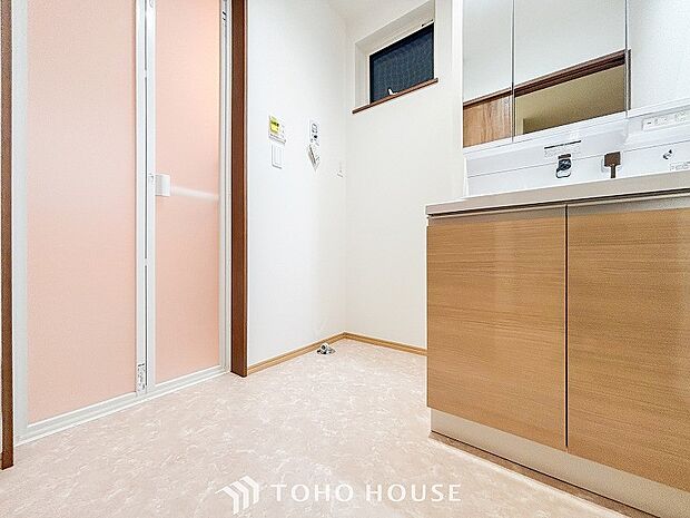 ご家族の1日が始まり、1日の終わりを締めくくる洗面空間。