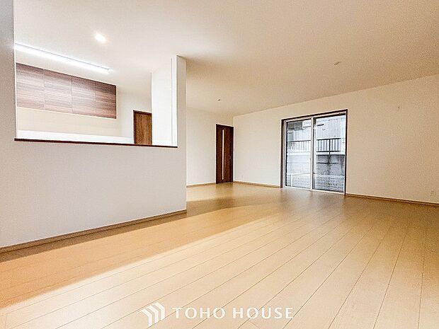 開放感あるリビングダイニング。ご家族とのんびりしたひと時を過ごせますね。