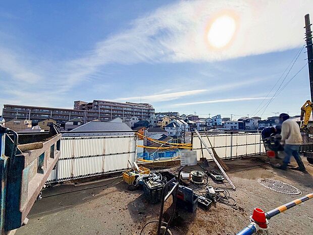 時間のゆとりと空間、爽やかな陽光がもたらす光と風を贅沢なまでに感じる暮らしが始まります。