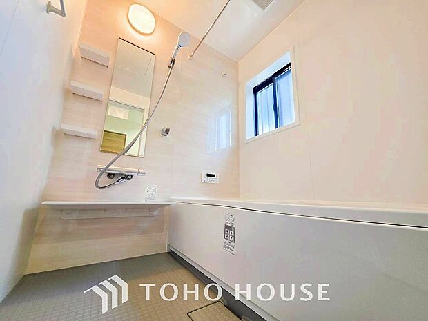 一日の疲れが癒される優雅なバスタイムを堪能できるゆとりあるバスルームです。