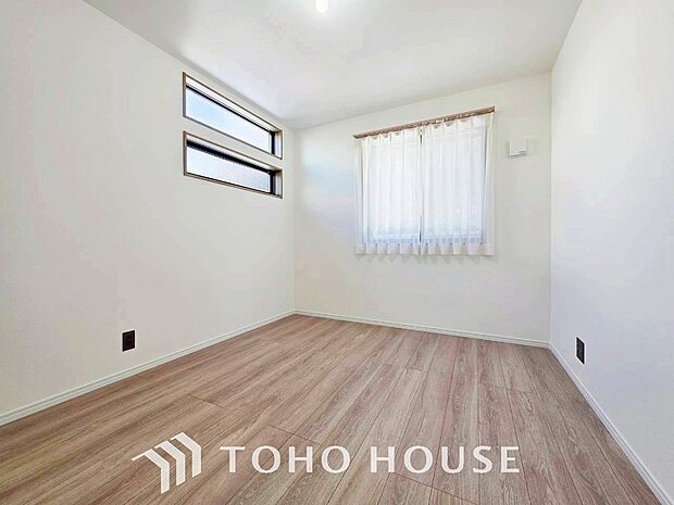 1日の疲れを癒し、心地よく寛げるようゆったりとした広さを確保しています。