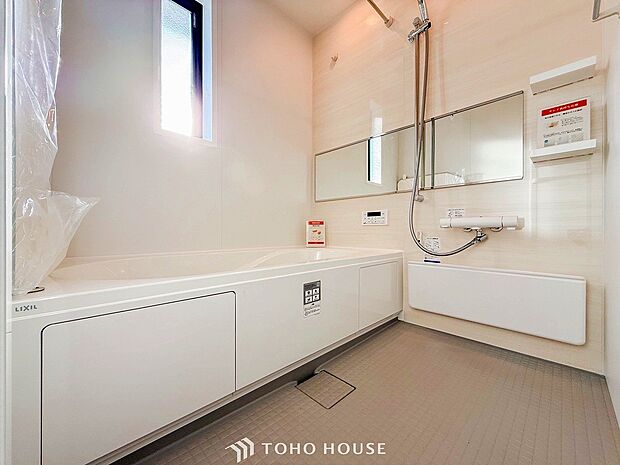 一日の疲れが癒される優雅なバスタイムを堪能できるゆとりあるバスルームです。