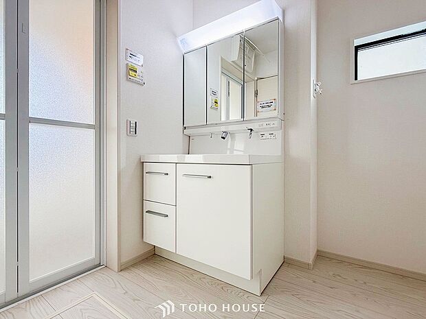 洗面台・洗面所清潔感のあるホワイトでまとめられ、ゆったり落ち着いてお使い頂けます。