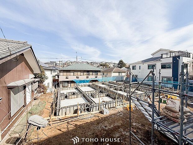 風を感じ青い空から太陽の恵みを感じる温もり溢れる佇まい。