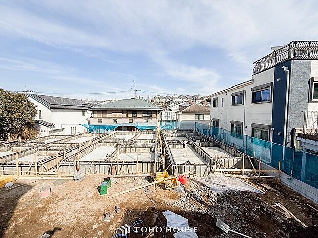 閑静な住宅街の一角、ひと時のくつろぎが生まれ、ゆっくりと愛着が育まれていきます。