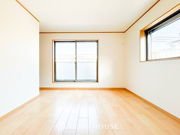 一日の疲れをいやしてくれる主寝室。自分時間を快適に過ごすプライベートルーム。
