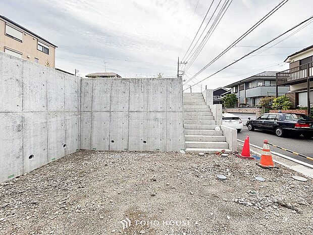 カースペースもゆとりある空間を保っています。