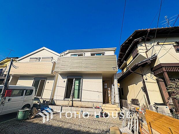 閑静な住宅街の一角、ひと時のくつろぎが生まれ、ゆっくりと愛着が育まれていきます。