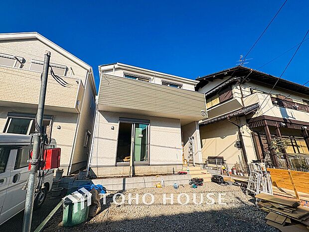 時代の流れに惑わされないシックなカラートーンで街並みに溶け込む外観。