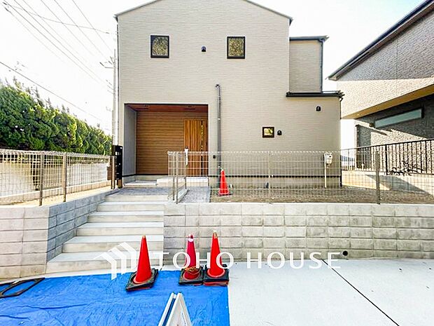 表現された空間は豊かな光と風を纏い、暮らしの時間を豊かにしてくれます。