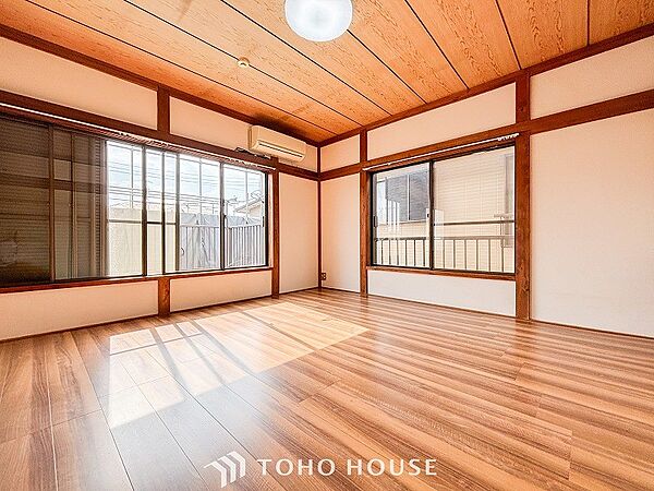 通風・採光にも優れ、心地よい光と風があふれています。