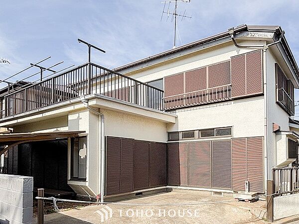 閑静な住宅街の一角、ひと時のくつろぎが生まれ、ゆっくりと愛着が育まれていきます。