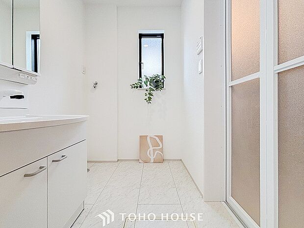 ご家族の1日が始まり、1日の終わりを締めくくる洗面空間。