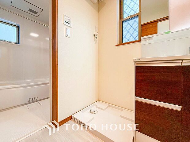 清潔感のあるカラーで統一されたランドリースペース。気持ちの良い空間で家事もはかどります。