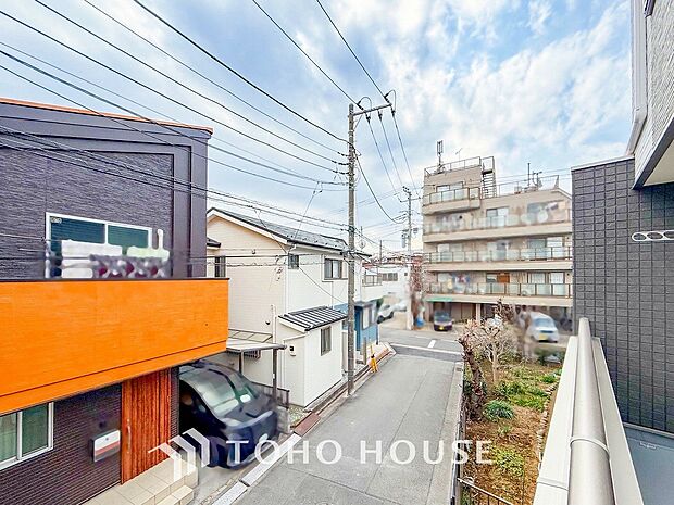 開放的で気持ちの良い眺望と青い空を満喫できます。