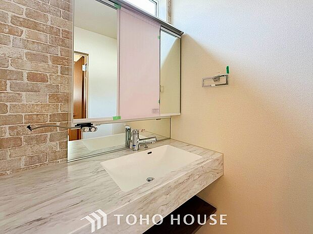 洗面台・洗面所清潔感のあるプライベート空間は、身だしなみチェックや肌のお手入れに最適です。