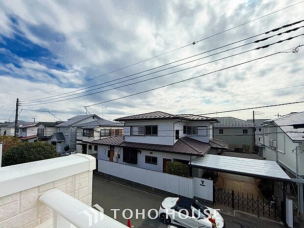 開放的で気持ちの良い眺望と青い空を満喫できます。