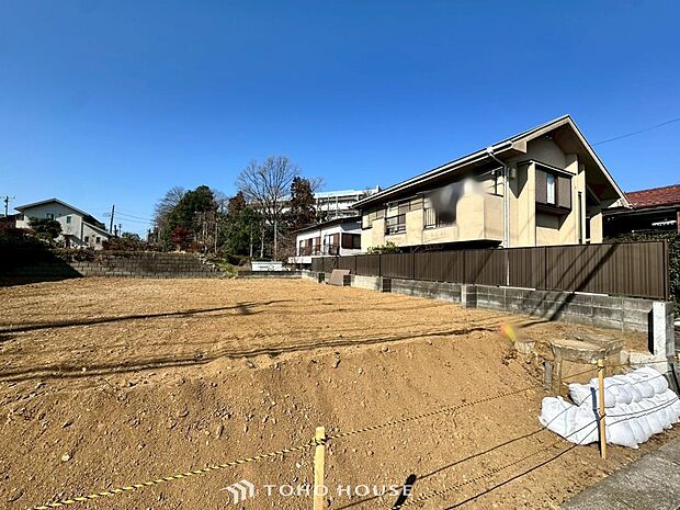 閑静な住宅地で小さなお子様がいるご家族にも安心な住環境が魅力です。