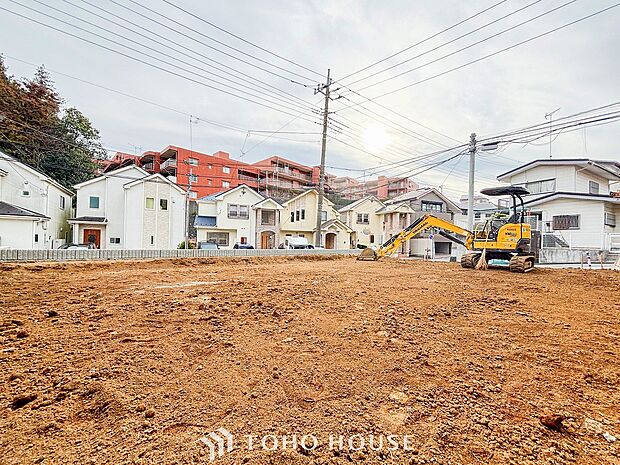 閑静な住宅街の一角、ひと時のくつろぎが生まれ、ゆっくりと愛着が育まれていきます。