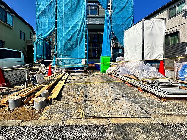 カースペースもゆとりある空間を保っています。