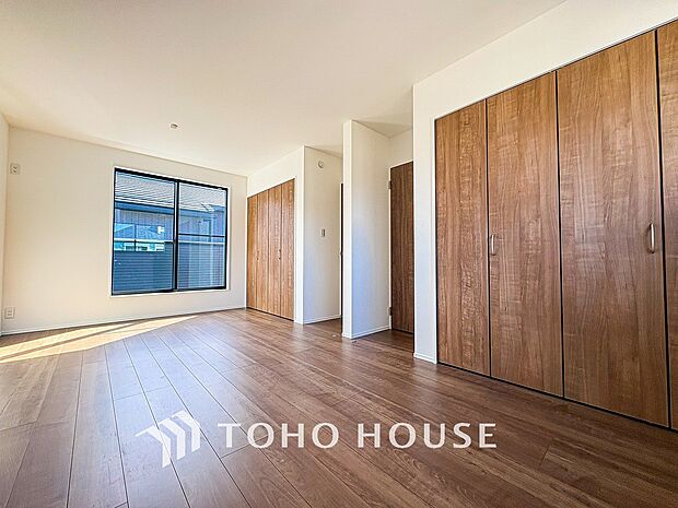 採光もアクセントの一つとして。プライベートルームにはやさしい光が射し込んでいます。