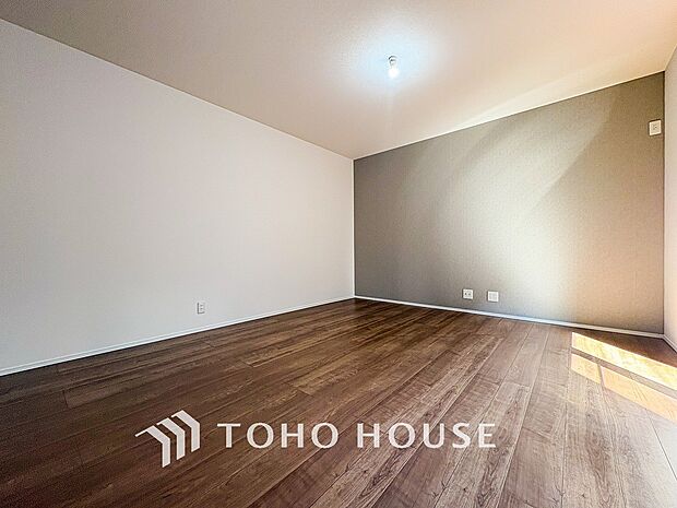 光と風があふれる開放的なリビングダイニングには自然と家族みんなが集まってきます。