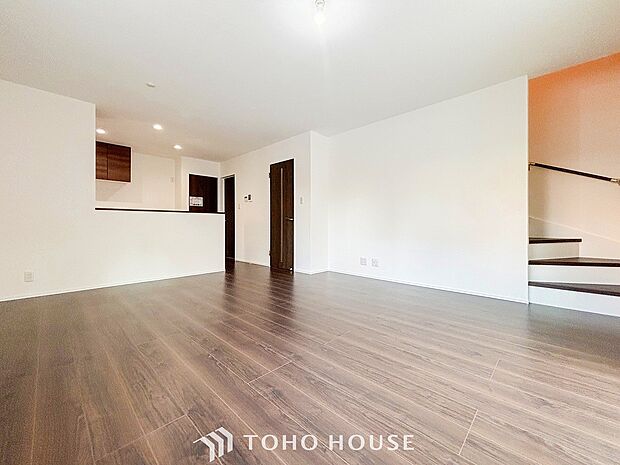 空気感という居心地の良いBGMは、暮らしのステージを彩り、心のやすらぎと満足感を与えてくれます。