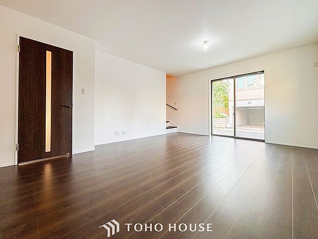 開放感あるリビングダイニング。ご家族とのんびりしたひと時を過ごせますね。