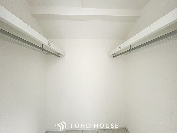 ウォークインクロゼットのある住まいで居住スペースを広く使えます。