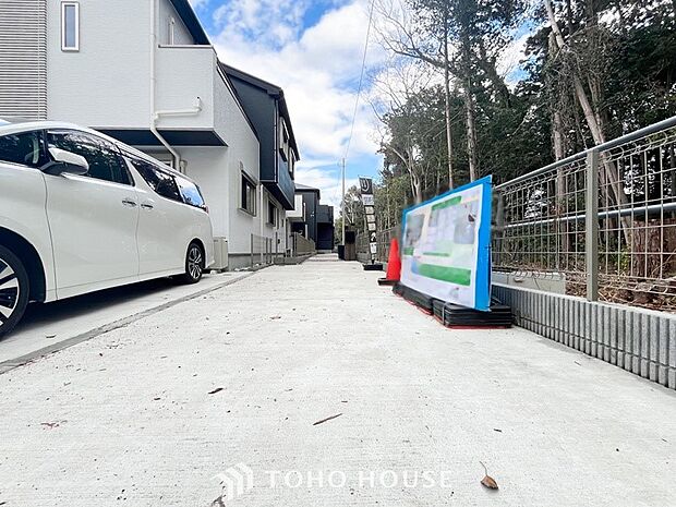 カースペースもゆとりある空間を保っています。