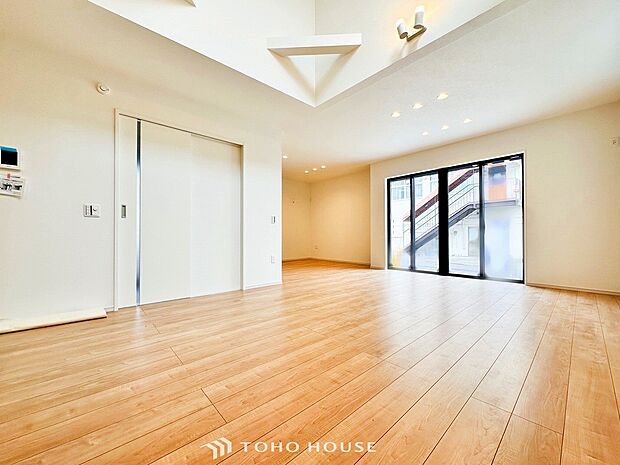 ご家族やお客様との時間など、多くの時を刻む空間。何気なく過ぎる時でさえも上質なひと時に。