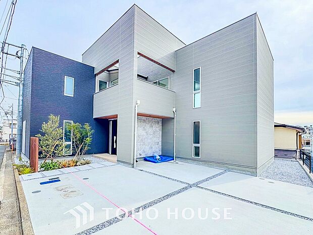 カースペースもゆとりある空間を保っています。