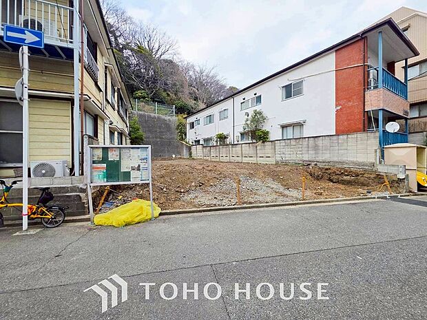 毎日のお散歩も快適な閑静な住宅地。穏やかな暮らしを実現できるロケーションです。