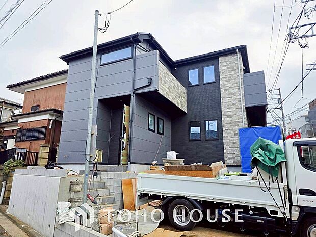 時間のゆとりと空間、爽やかな陽光がもたらす光と風を贅沢なまでに感じる暮らしが始まります。