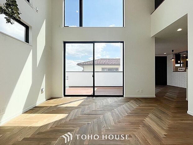 開放感あるリビングダイニング。ご家族とのんびりしたひと時を過ごせますね。