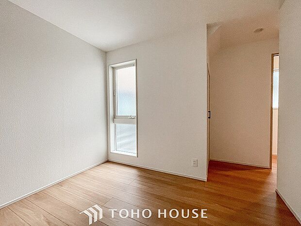 採光もアクセントの一つとして。プライベートルームにはやさしい光が射し込んでいます。