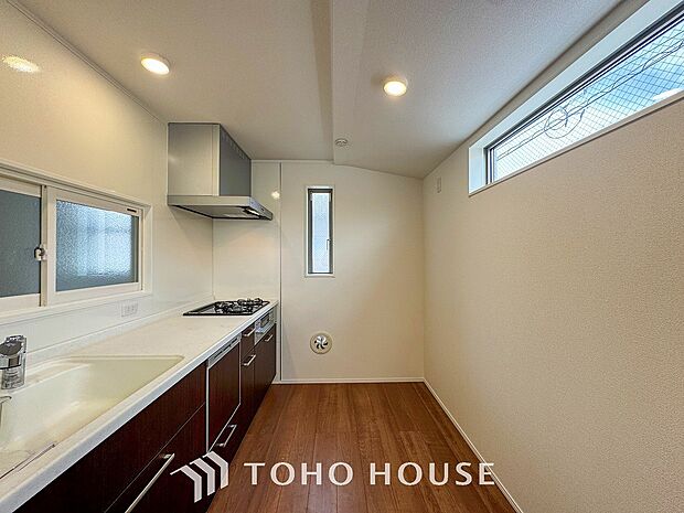 家族の健康を支えるキッチン。毎日使う場所だから気持よく使えて、居心地の良い空間に。