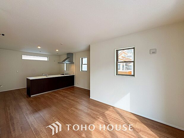 ここにはみんなが集い、食事と楽しい会話が始まるスペース。