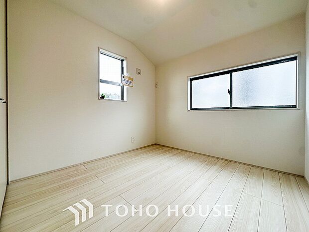 環境の良い場所にセンス良く暮らしたい、こだわりの室内には至福のシーンが繰り広げられます。