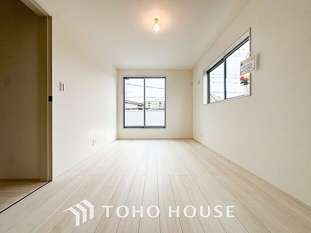 1日の疲れを癒し、心地よく寛げるようゆったりとした広さを確保しています。