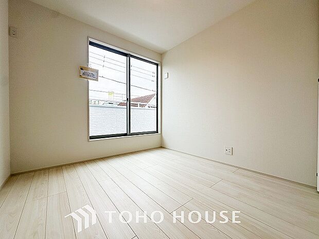 採光もアクセントの一つとして。プライベートルームにはやさしい光が射し込んでいます。