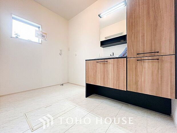 ご家族の1日が始まり、1日の終わりを締めくくる洗面空間。